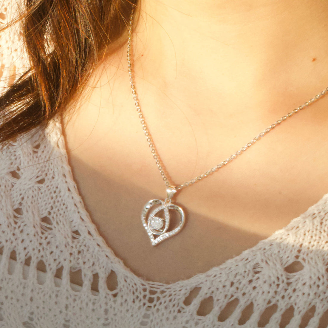 Silvery, droplet shaped heart-shaped birthstone necklace, S925 silver plated birthstone chain, suitable for teenage girls, birthday jewelry gift;